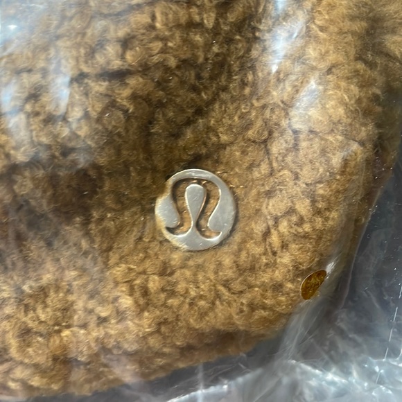 Sold Out Lululemon Carmel Sherpa Everywhere Belt Bag - Picture 3 of 3